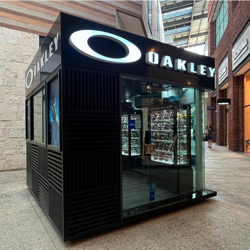 OAKLEY