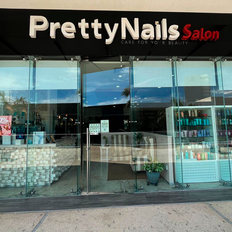 PRETTY NAILS